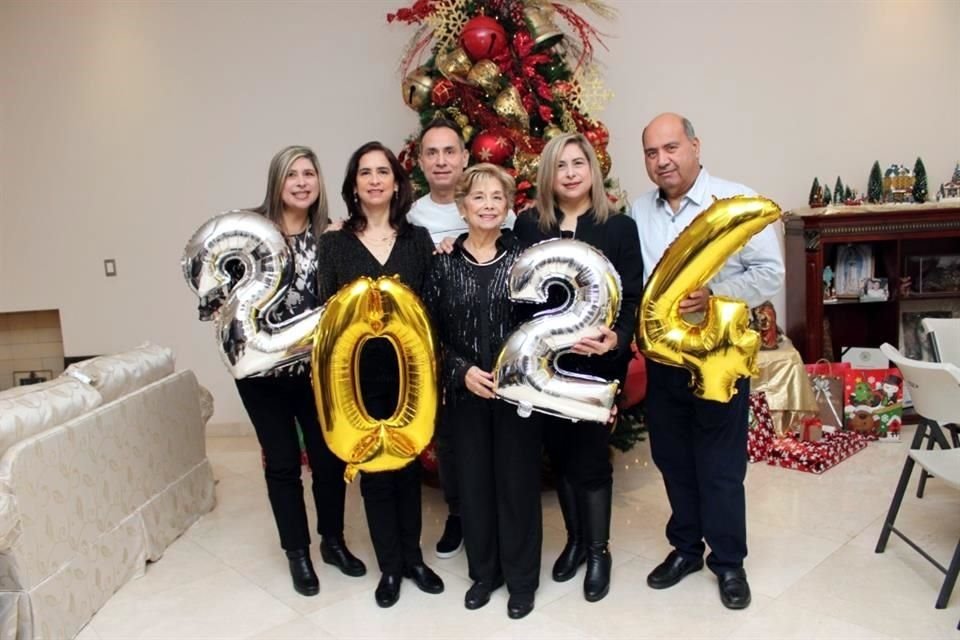 Alejandra Díaz, Diana Díaz, Eduardo Díaz, Aurora Díaz, Beatriz Díaz y José Díaz