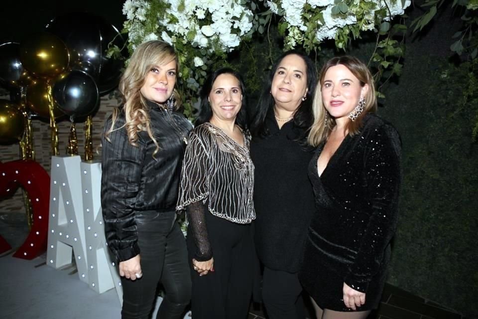 Marcela González Escobedo, Tere González, Becky Barrera y Cristina Audiffred