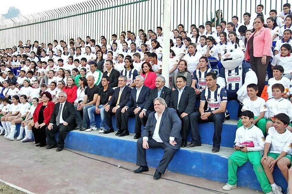 Bremer también destacó por su apoyo al futbol regio con actividades de responsabilidad social.