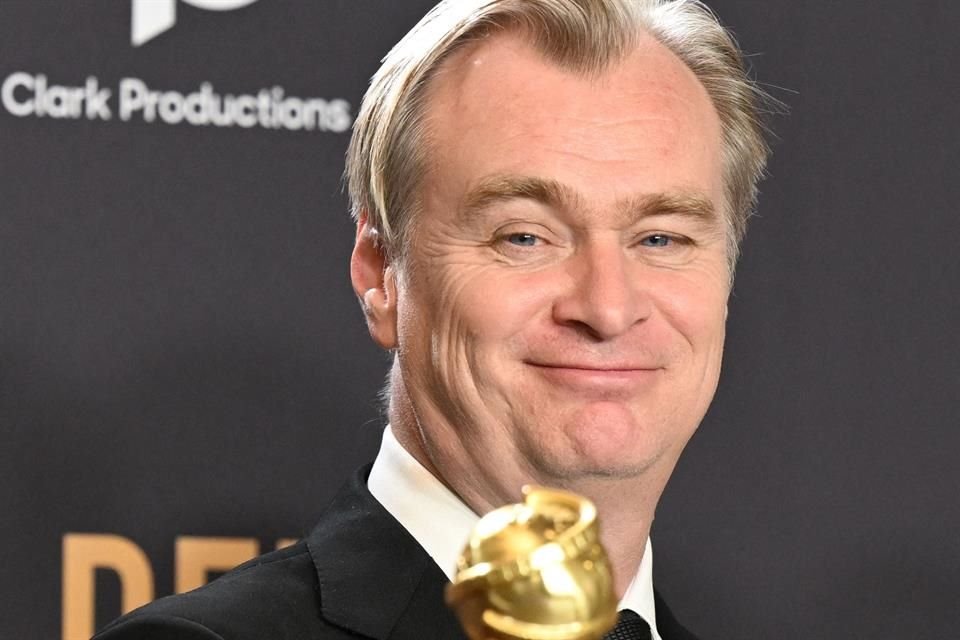 Triunfa la cinta 'Oppenheimer' de Christopher Nolan en los Globos de Oro al ganar cinco estatuillas.