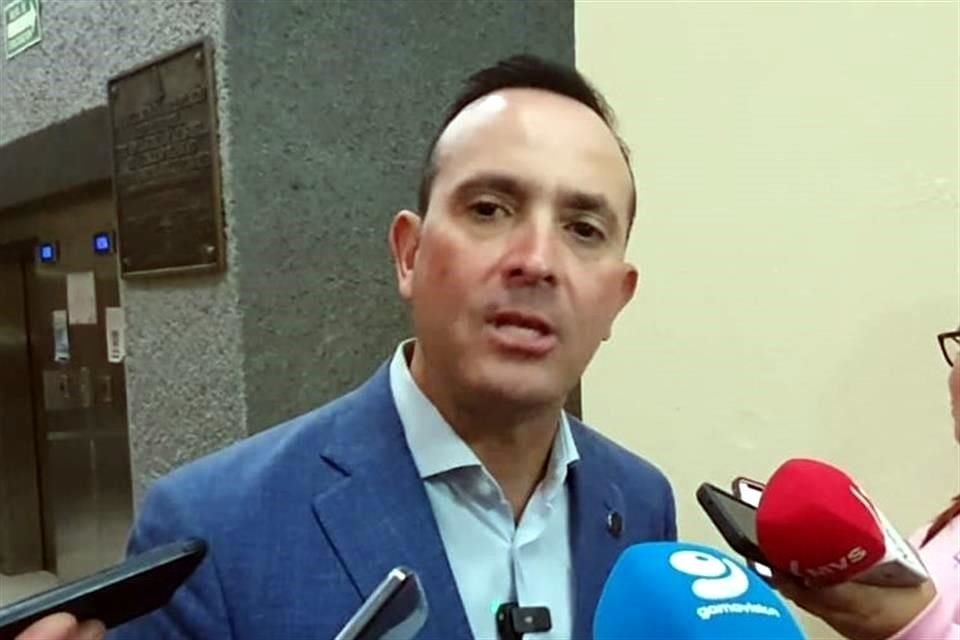 Carlos de la Fuente, coordinador de la bancada mayoritaria del PAN.