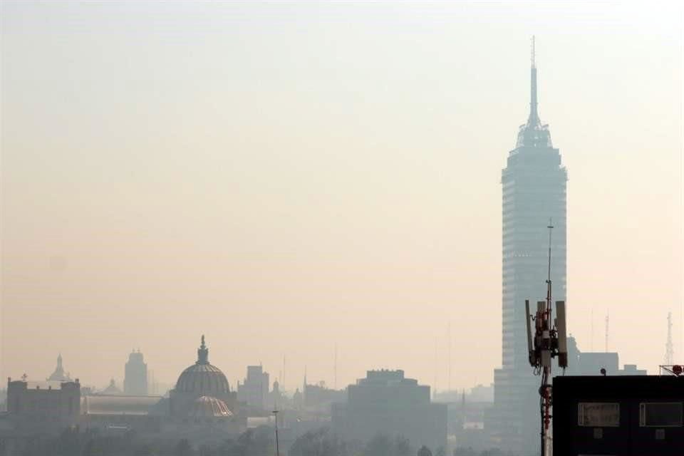 Empresas de doce industrias manufactureras podrán seguir operando en caso de Contingencia Ambiental con ayuda de una exención.