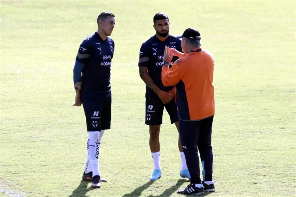 Víctor Manuel Vucetich dirigió a Rogelio Funes Mori durante tres torneos en Rayados.