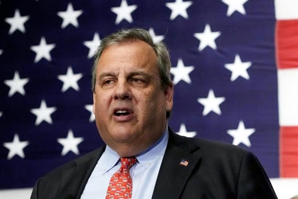 El ex Gobernador de Nueva Jersey Chris Christie dijo que pondrá fin a su candidatura presidencial republicana pocos días antes de las primeras asambleas electorales de Iowa.