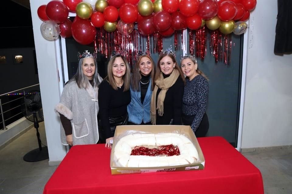 Maru Salinas de Cázares, Betty Leal, Nora Lara,