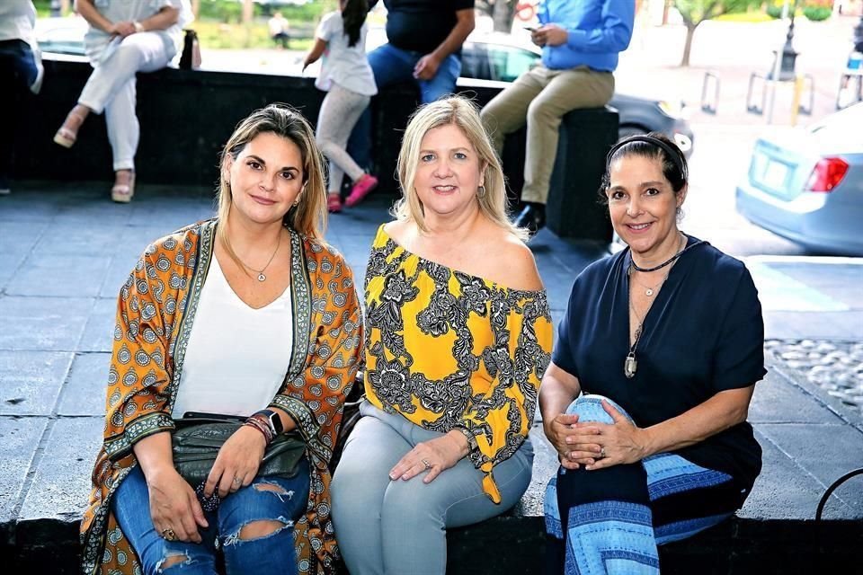 Ana Lagunes, Norma Kalionchiz y Mónica Guajardo