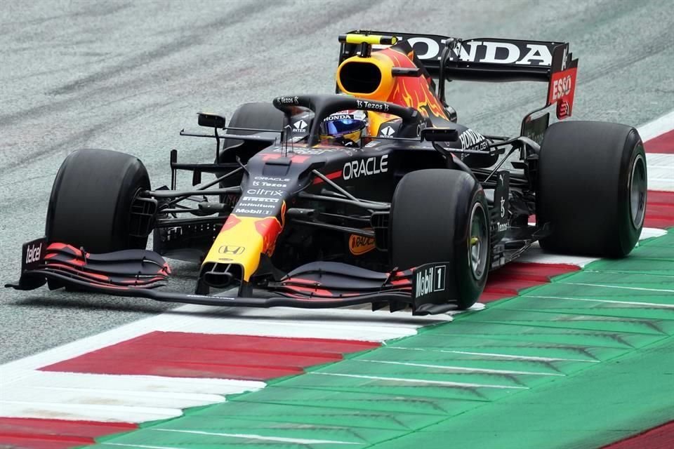 El mexicano Sergio Pérez se ubicó en la octava posición en la primera práctica para el GP de Austria.