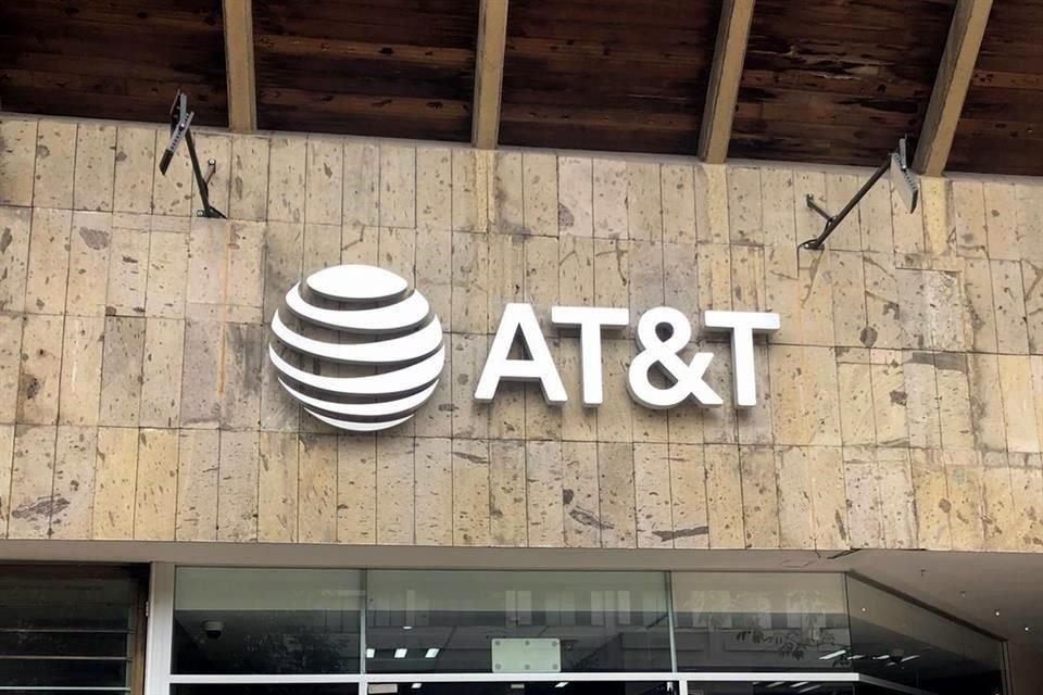 AT&T y AMX serían las empresas más beneficiadas con la salida de Altán Redes.