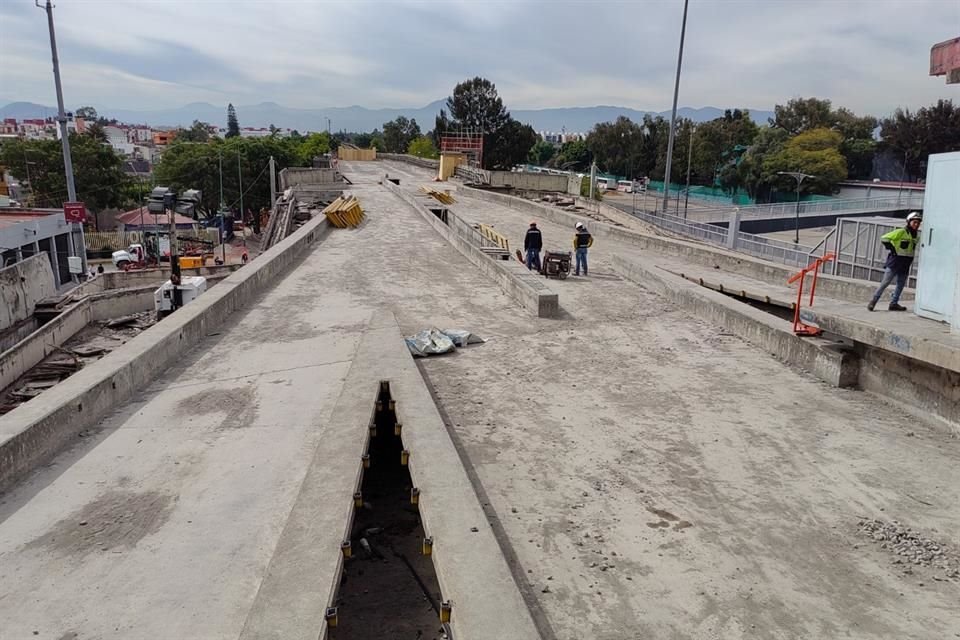 'Actualmente, el cajón de vías está limpio después de remover 460 metros de rieles, retirar el balasto, barras guía, pista de rodamiento y durmientes'.