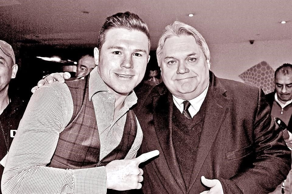 Saúl 'Canelo' Álvarez y Carlos