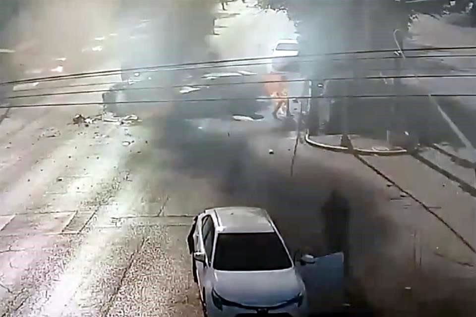 El motociclista resultó con quemaduras en el 70 por ciento de su cuerpo.