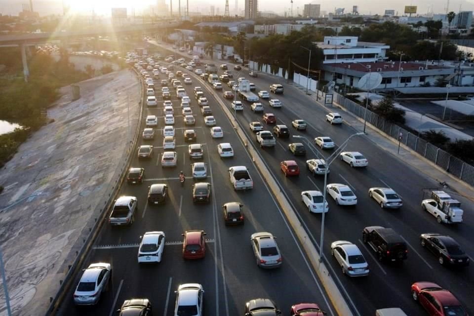 En la más reciente Encuesta Nacional de Seguridad Pública Urbana, uno de los principales problemas de la Ciudad por el 59 por ciento de la población es el tráfico.
