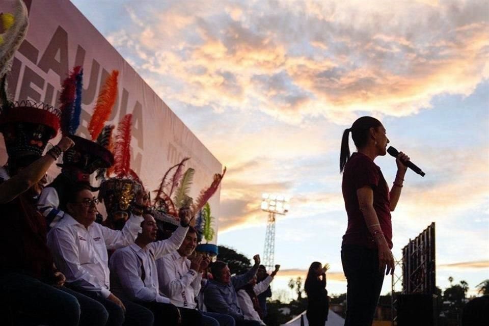 La aspirante presidencial de Morena realizó una gira en Morelos.