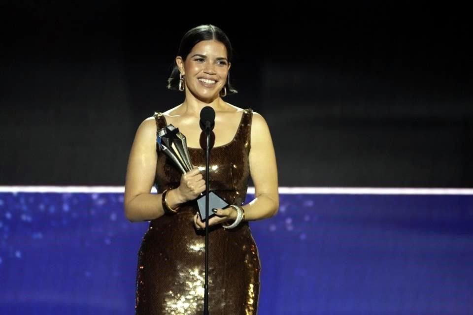 America Ferrera ganó un premio especial por su lucha por la igualdad y equidad de género.