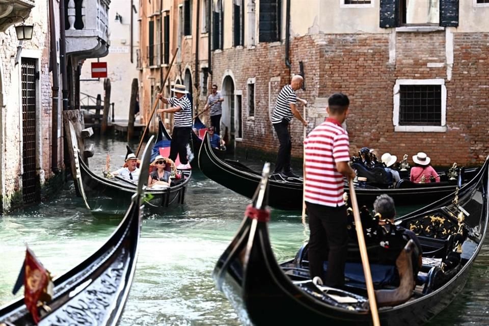 Entre el 25 de abril y el 14 de julio, los turistas que visiten Venecia por el día deberán comprar un boleto de 5 euros para entrar en la ciudad.