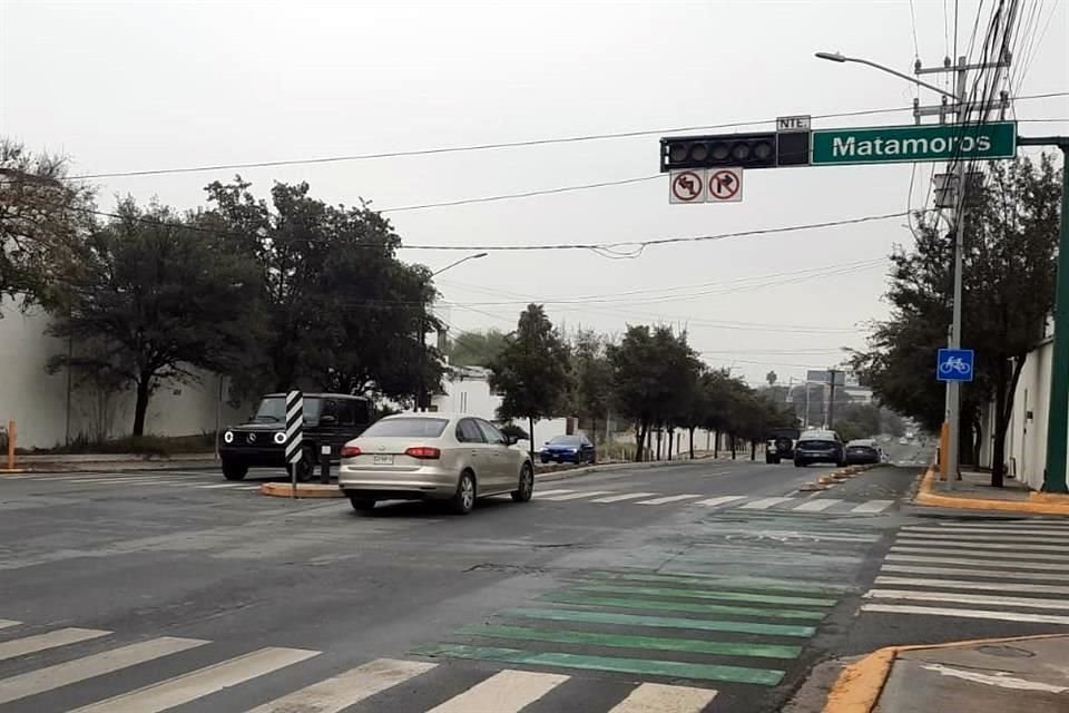 En San Pedro, algunos semáforos se vieron afectados por la falla eléctrica.