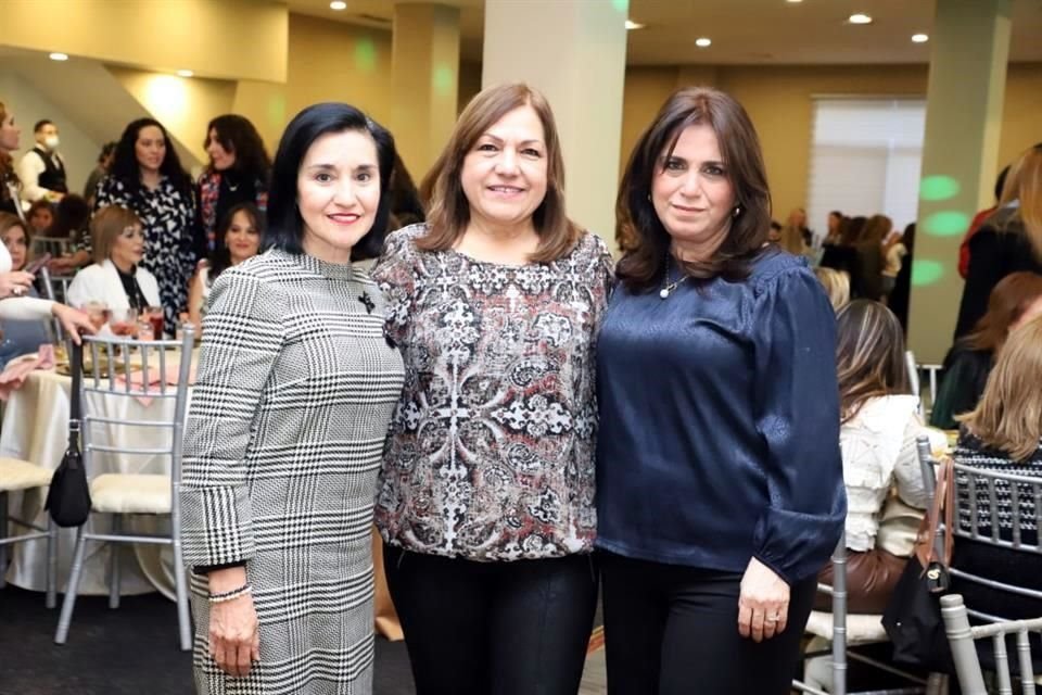 María Magdalena Morales, Lupita Moreno y Myrna García de Reyes