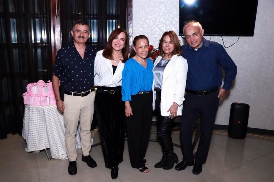 Óscar Valero Rodríguez, Martha Valero, Esperanza Valero, Maricarmen Valero y José Luis Valero