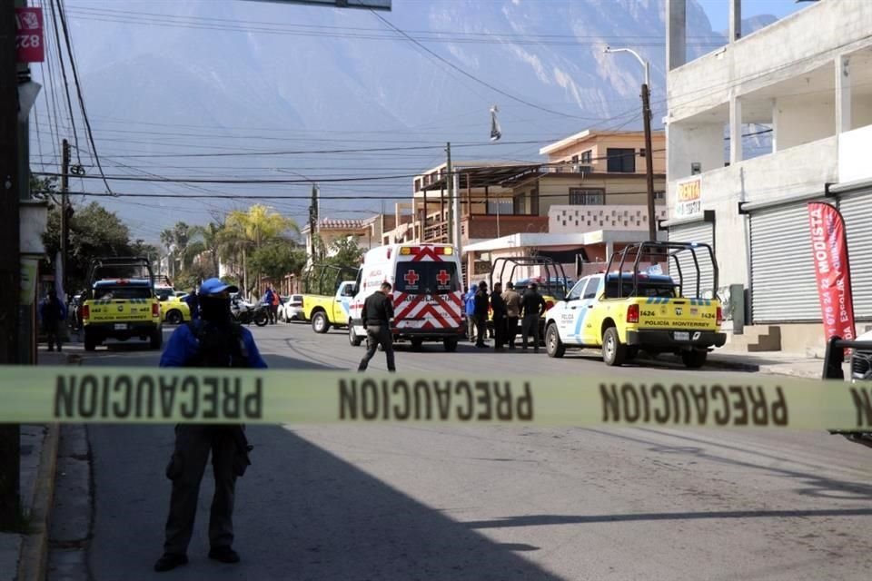 Alrededor de las 11:20 horas, se reportó la agresión a tiros en la calle Carlos Barrera, cerca de su cruce con la Avenida San José.