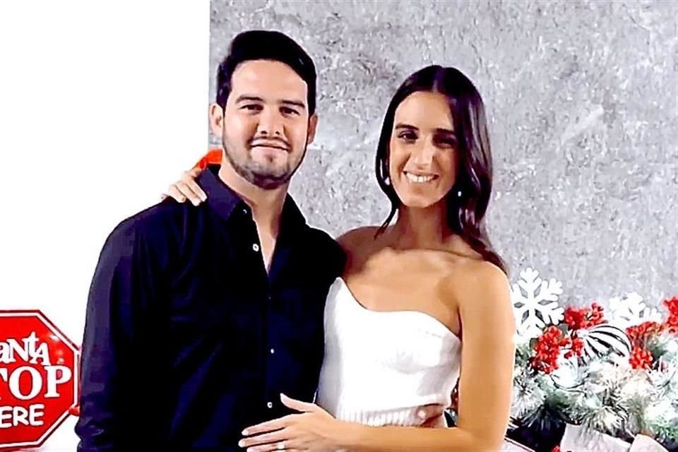 Los que recientemente dieron un paso más hacia su matrimonio fueron Bárbara Domene y Othón Corral, pues formalizaron su relación con la tradicional 'pedida de mano'.