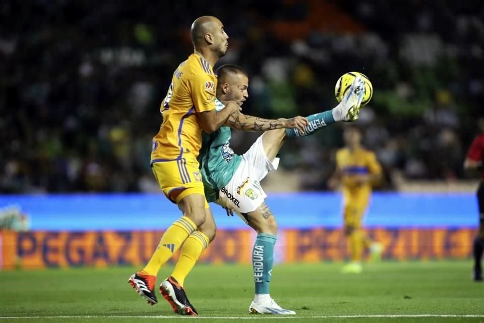 Repasa las imágenes del primer tiempo en el León-Tigres.