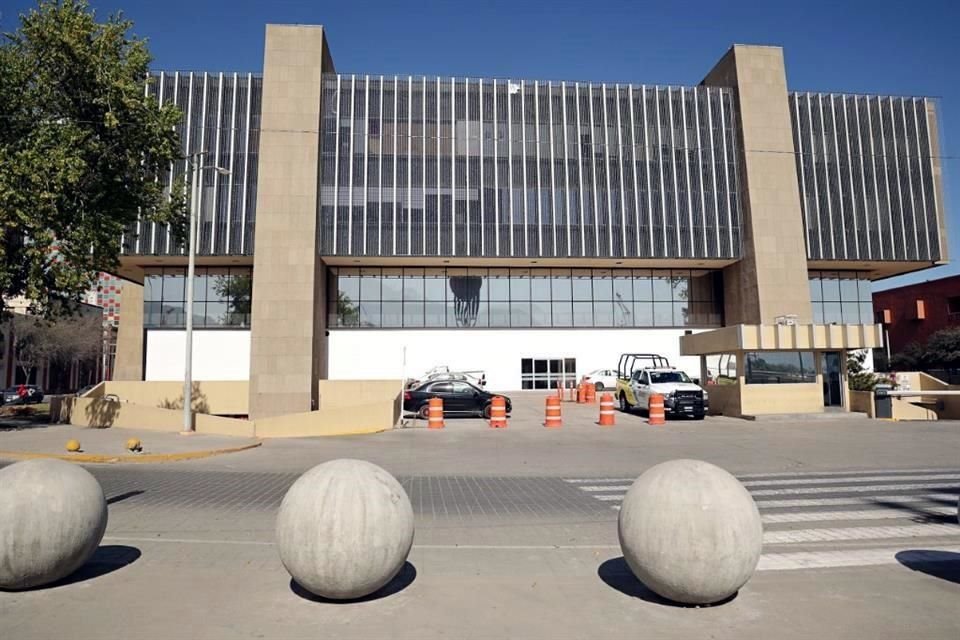Especialistas consideran un error cierre de bajos del Palacio de Monterrey por alterar el diseño original del recinto con una galería.