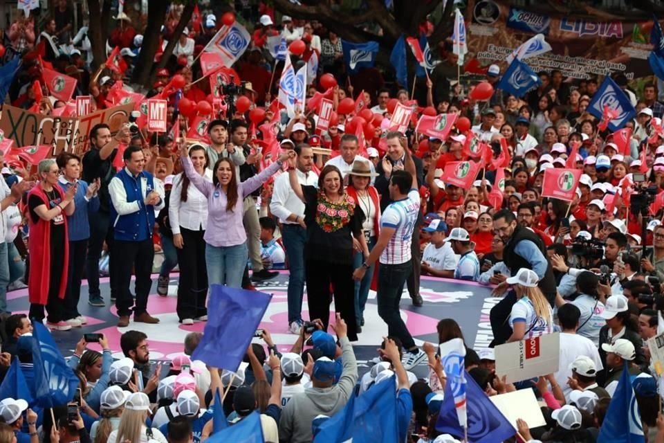 Sheinbaum afirmó que ganó la precampaña en unidad, listó logros de AMLO y celebró ventaja de al menos 20 puntos sobre Xóchitl Gálvez.