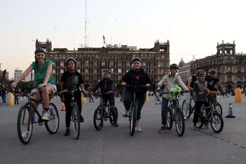Ante el proyecto de peatonalización del Zócalo, autoridades preparan eventos especiales.