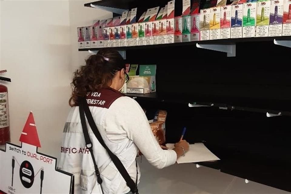 La Sedesa informó que se han destruido 21 mil 363 vapeadores, esencias y cartuchos, así como paquetes y accesorios para tabaco.