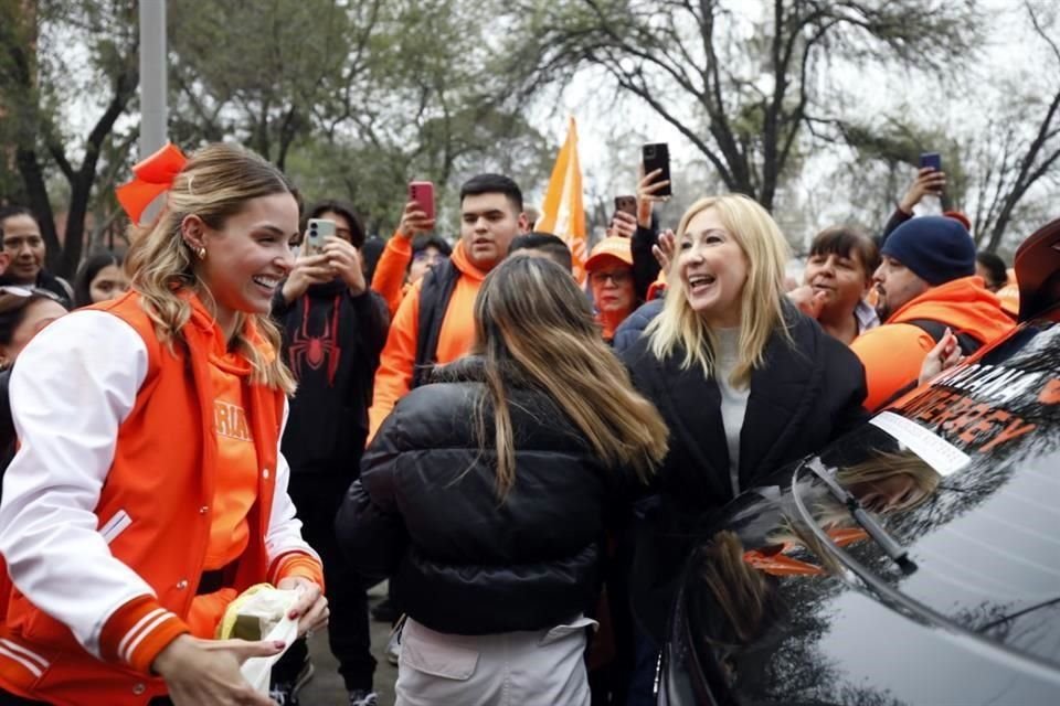 También, la Secretaria de Salud, Alma Rosa Marroquín acompañó a Mariana Rodríguez.