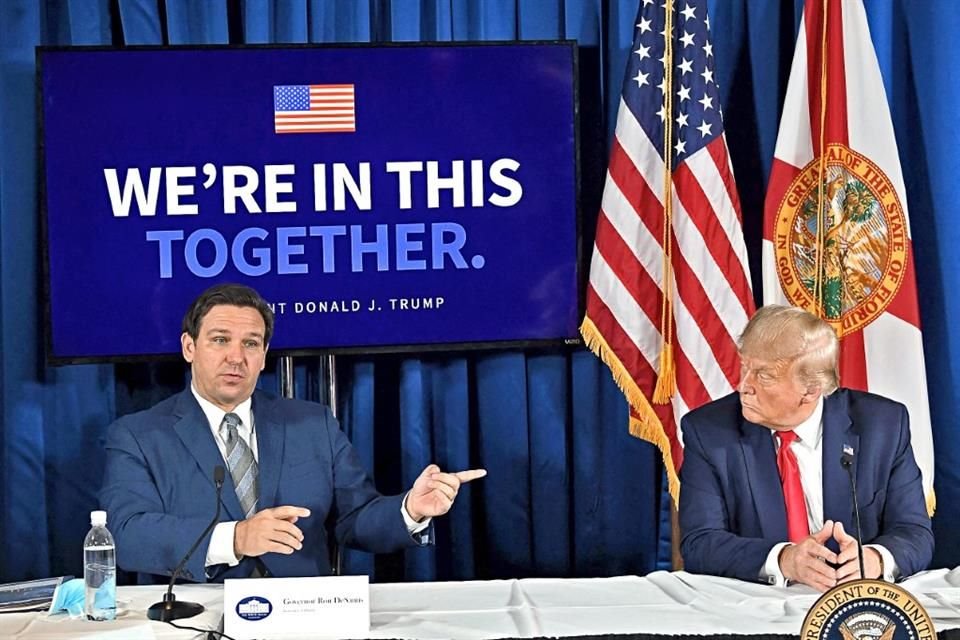 El Gobernador de Florida, Ron DeSantis, abandonó su campaña presidencial republicana y respaldó aspiraciones de Trump para elecciones.