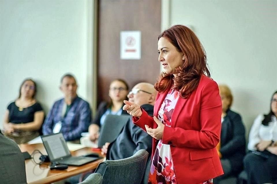 Mariela Saldívar, titular de Mejora Regulatoria y aspirante a la ASE.