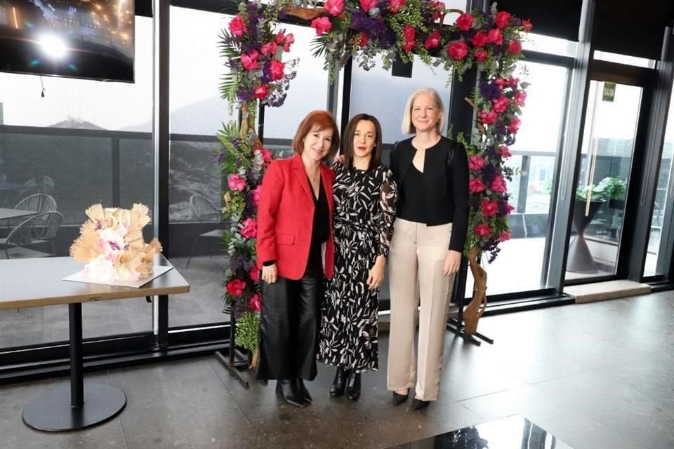 Ofelia Treviño, Yolanda Falcón y Sandra Shaddick