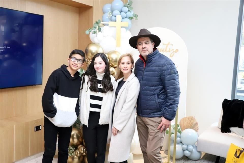 Octavio Ramírez, Fátima Ramírez, Marlén Garza y Octavio Ramírez