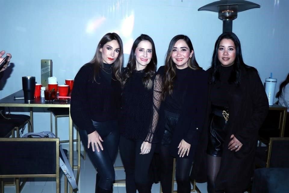 Evelyn Lozano, Lisette Velázquez, Karla Galván y Perla Vargas