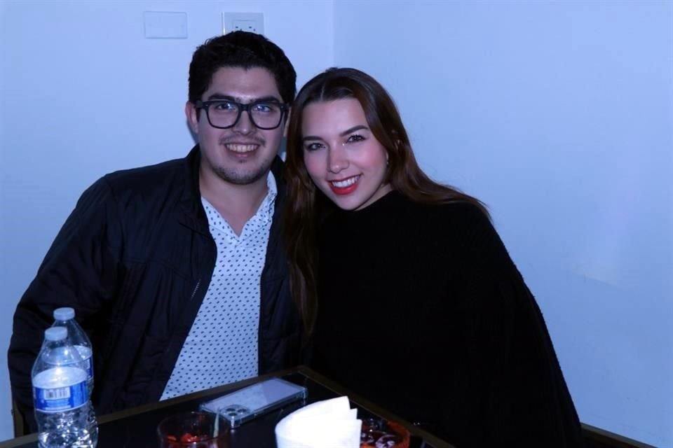 Érick Lazo y Paola Ramos