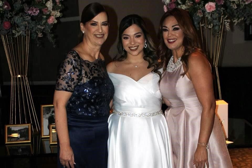 Lydia Garza González, Karina Garza Garza y Karla Hinojosa