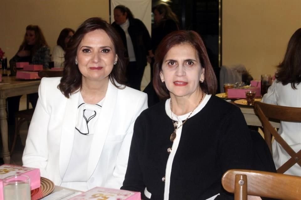 Susana Salinas y Dielby Arroyo