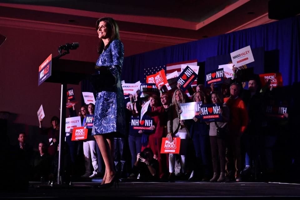 La candidata republicana Nikki Haley habla tras darse a conocer los resultados de la primaria republicana.