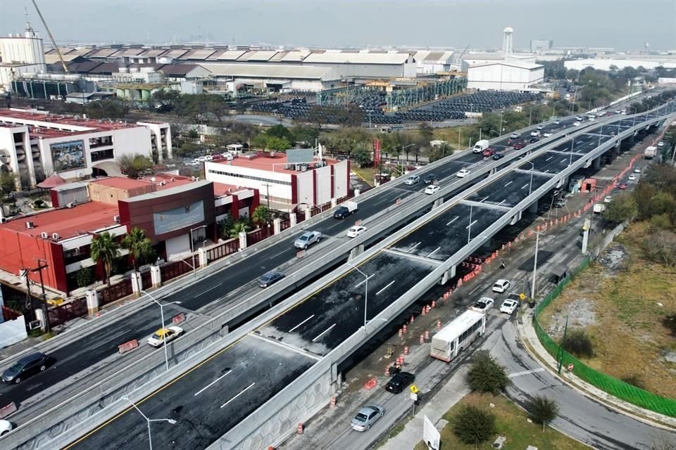 El Alcalde de Monterrey informó que la obra beneficiará a 110 mil conductores al día.