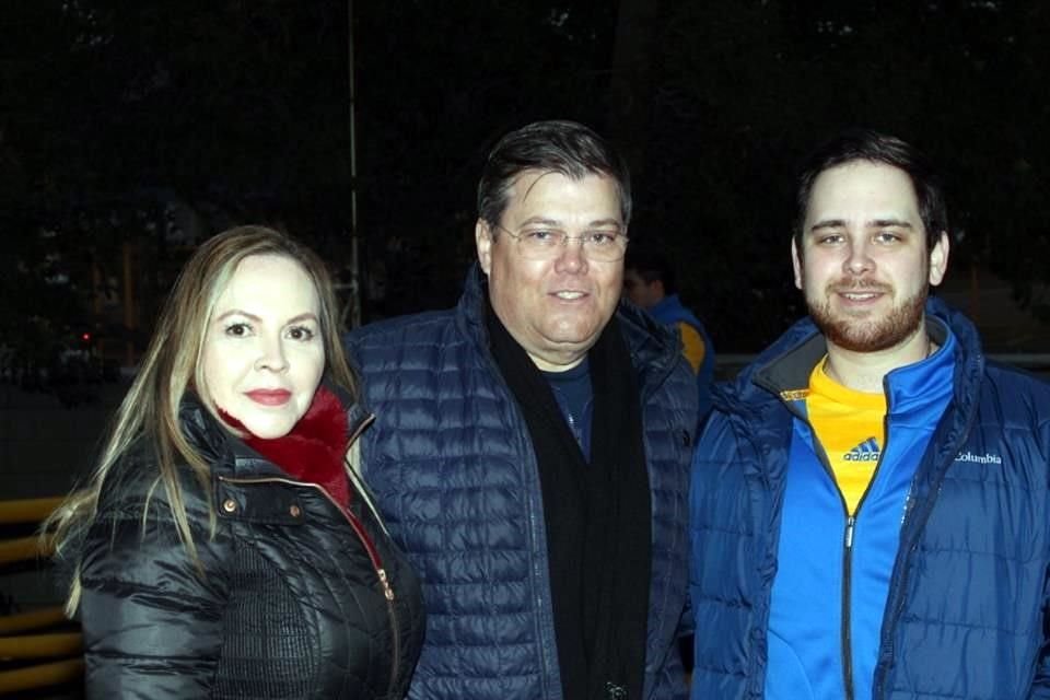 Ileana de los Santos,  Carlos Guerra y Juan Carlos Guerra