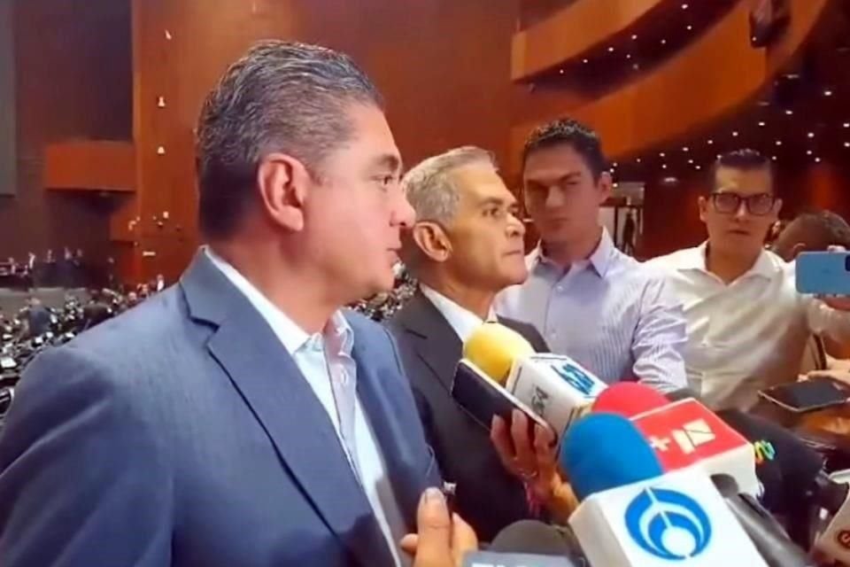 Coordinadores parlamentarios temen que bajos números hagan perder el registro al partido.