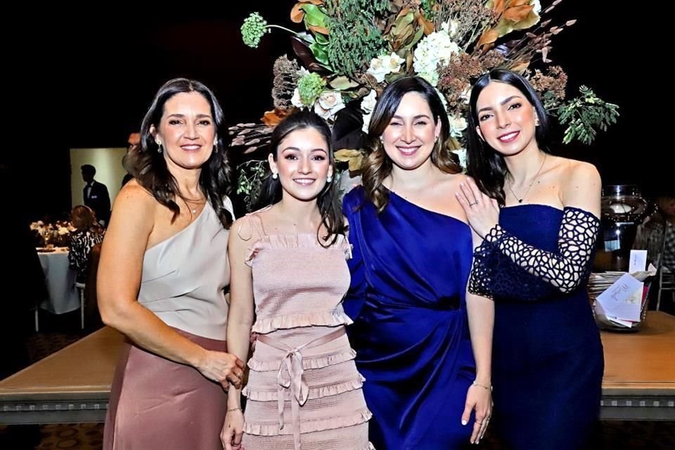 Olga Silvia Cavazos de Guerra, LA NOVIA, Daniela Guerra y Bárbara Guerra