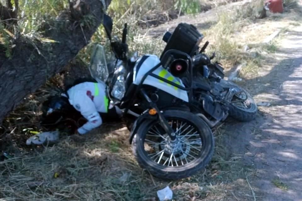 Alrededor de las 12:30 horas, sujetos armados dispararon en contra de un agente de tránsito en el camino de acceso a la Conagua, cerca del Eje Juan Pablo Segundo, en la Primera Fracción de Crespo.