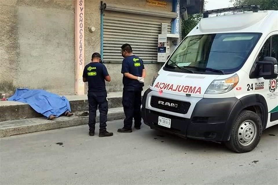 Vecinos del sector coincidieron en señalar que el hombre, que oficialmente no fue identificado, no tenía un domicilio fijo y regularmente se le veía alcoholizado.