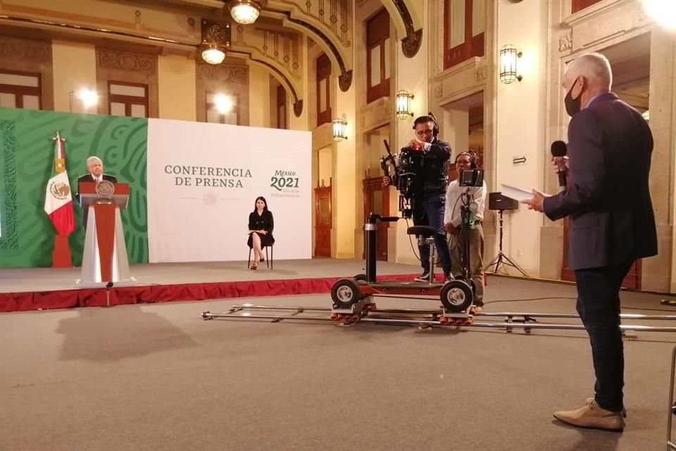 Jorge Ramos acudió a la conferencia matutina de López Obrador.