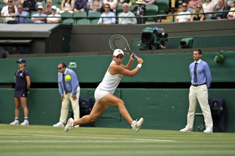 Ashleigh Barty al fin pudo llegar a los Cuartos de Final de Wimbledon.