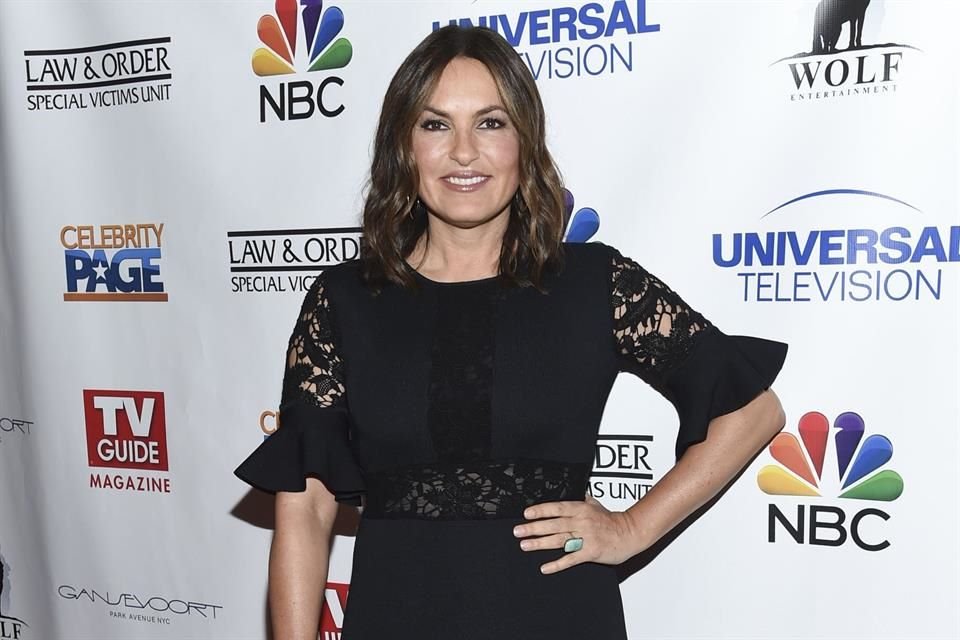 Mariska Hargitay publicó en redes que se rompió el tobillo derecho; se recuperaba de otro incidente en las piernas ocurrido en mayo.