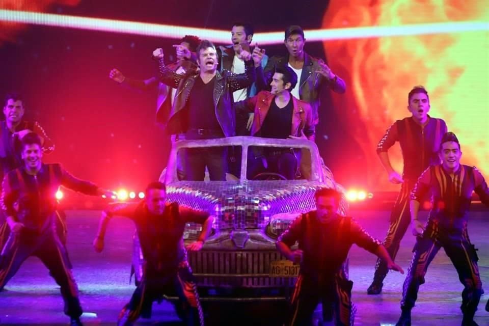 El musical se estrenó originalmente en Nueva York el 14 de febrero de 1972.
