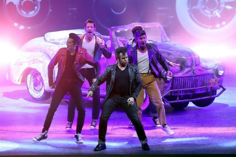 A casi 40 años de su debut, Benny Ibarra, Mariana Garza, Diego Schoening, Alix Bauer y Erik Rubín se suben al escenario a repetir la magia y reconquistar a sus fans y nuevas generaciones.